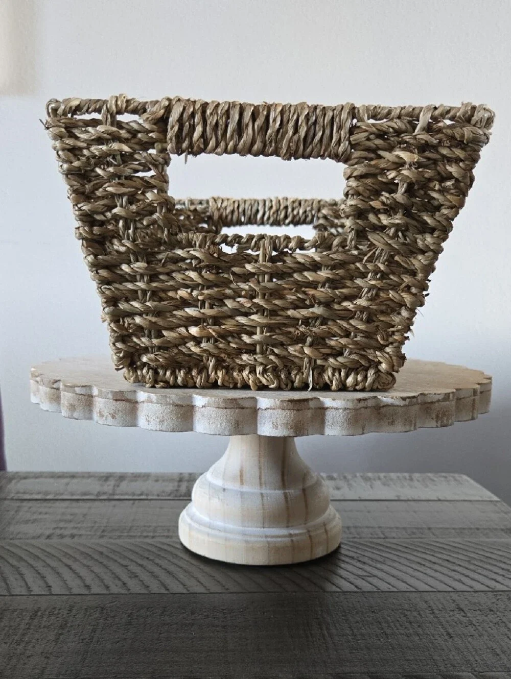 N/A handwoven seagrass